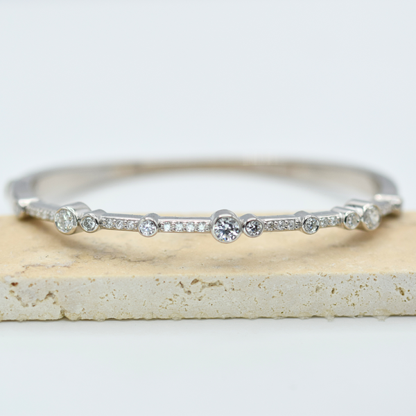 grain set diamond bubble bangle