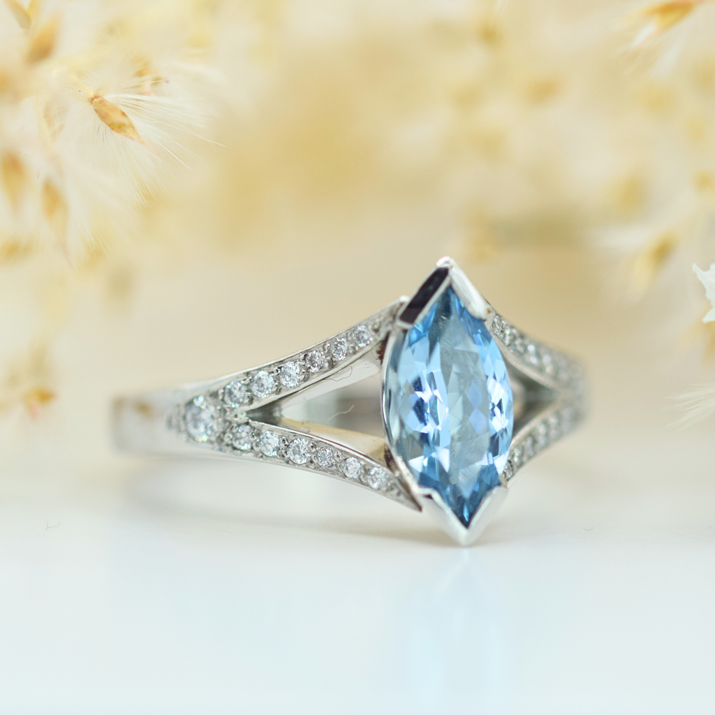 marquise-aquamarine-diamond-split-shoulders