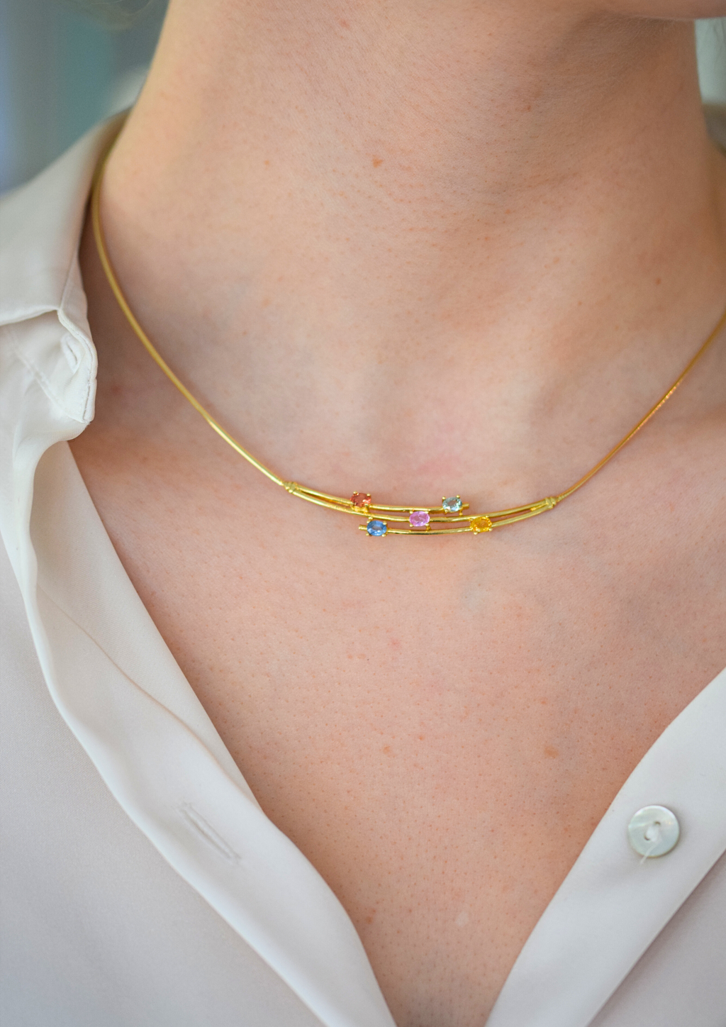 multi-coloured-sapphire-bar-necklet