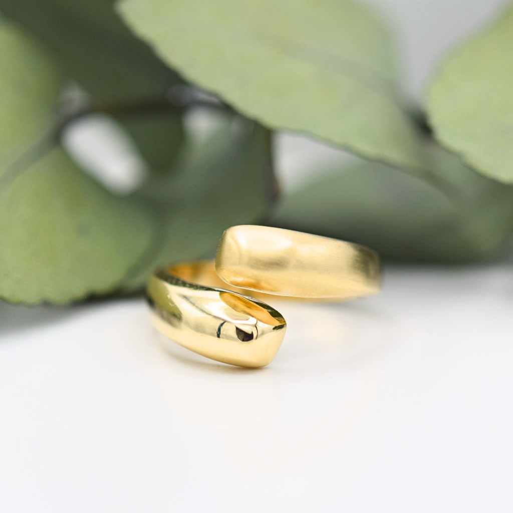 yellow gold chunky crossover ring
