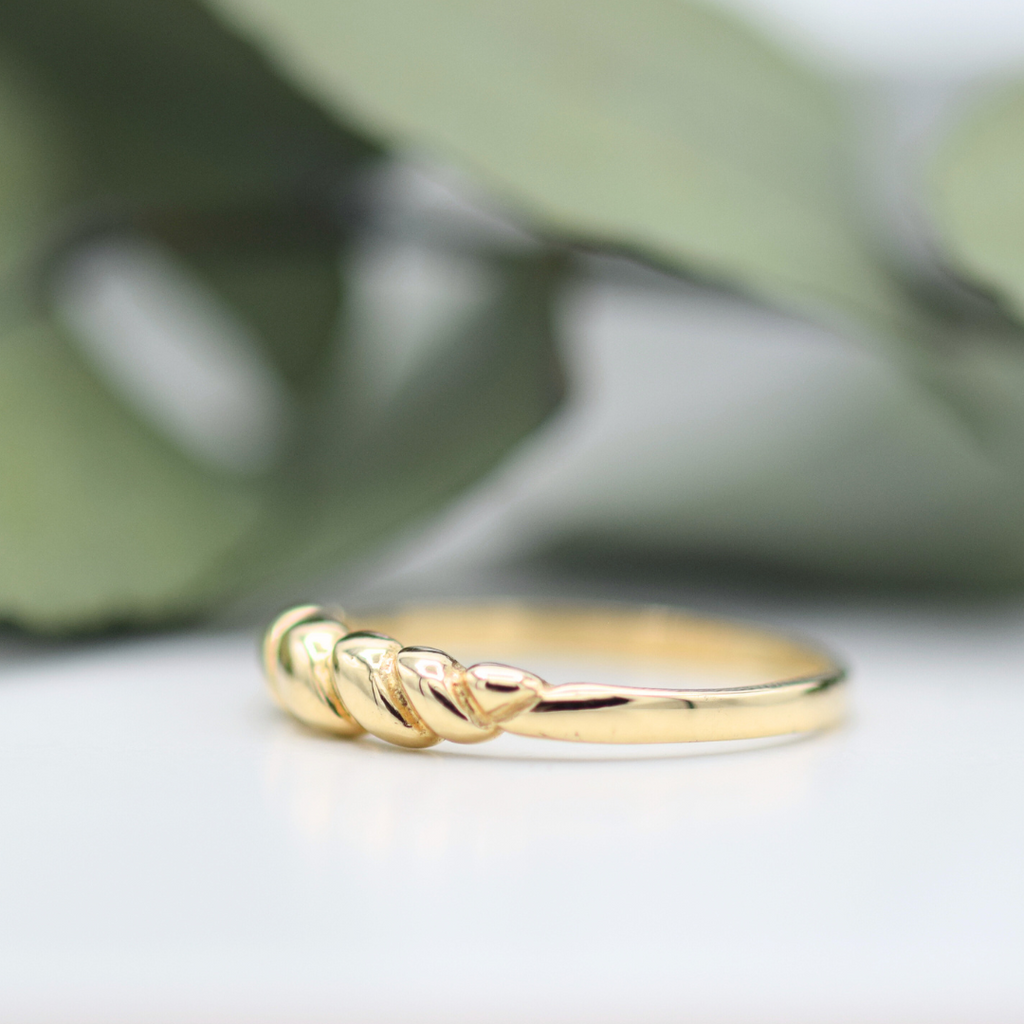 yellow gold croissant ring sideshot