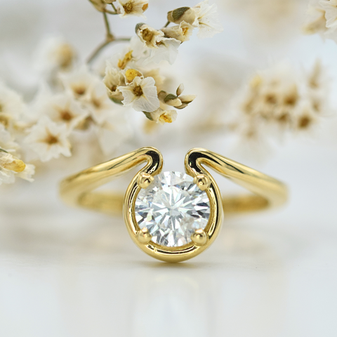 yellow gold diamond pinch ring